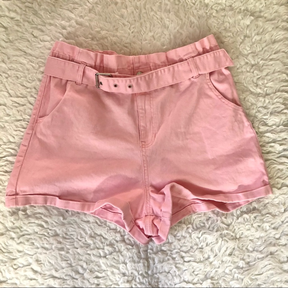 No Boundaries pink belted high rise shorts, size XXL